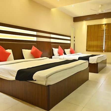Hotel Royal Cottage Kanpur Zewnętrze zdjęcie
