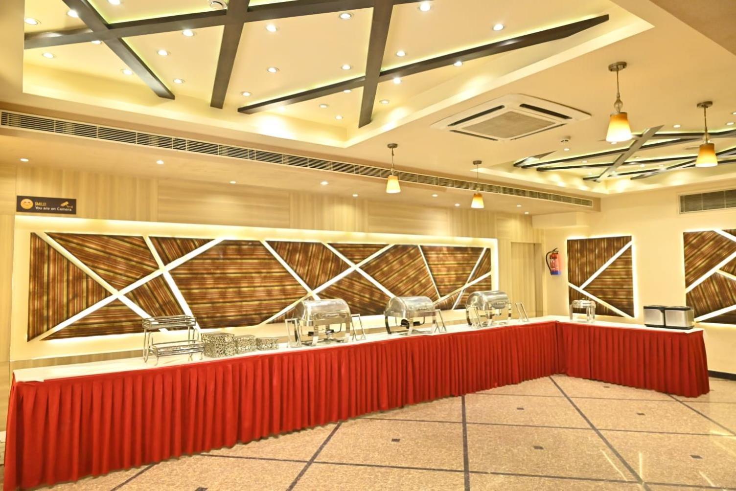 Hotel Royal Cottage Kanpur Zewnętrze zdjęcie