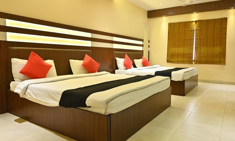 Hotel Royal Cottage Kanpur Zewnętrze zdjęcie