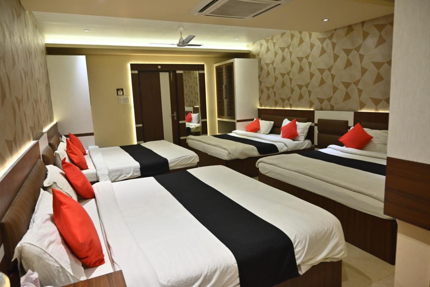 Hotel Royal Cottage Kanpur Zewnętrze zdjęcie