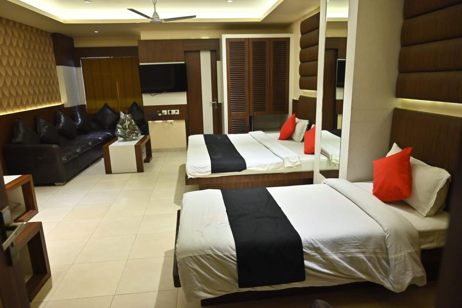 Hotel Royal Cottage Kanpur Zewnętrze zdjęcie